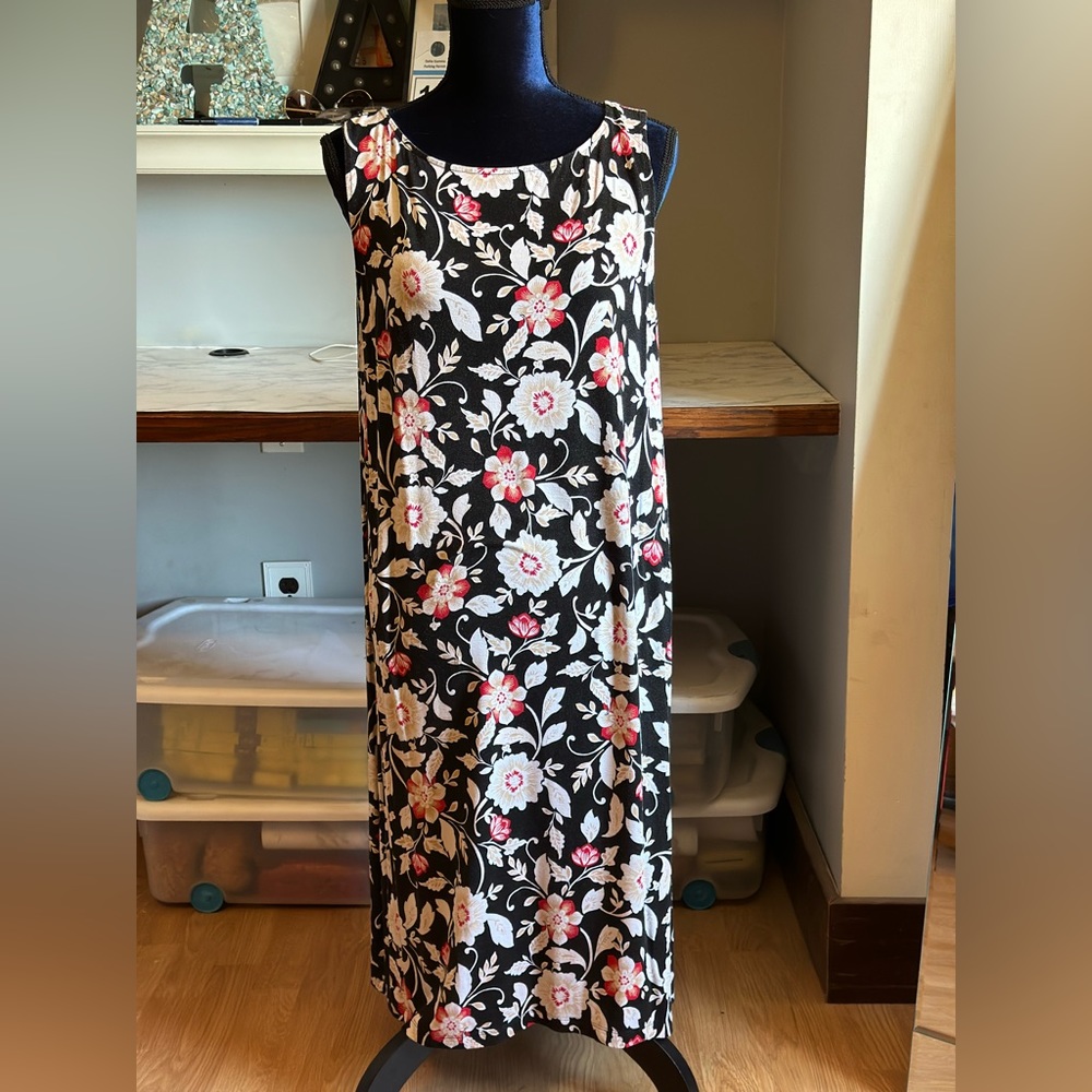 Sleeveless, floral print dress